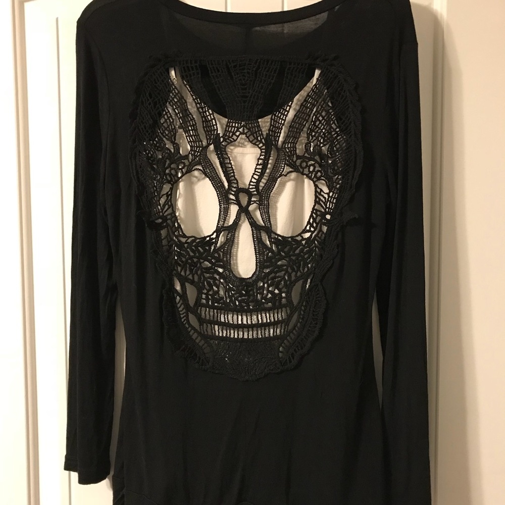 Lacey skull long sleeves tee